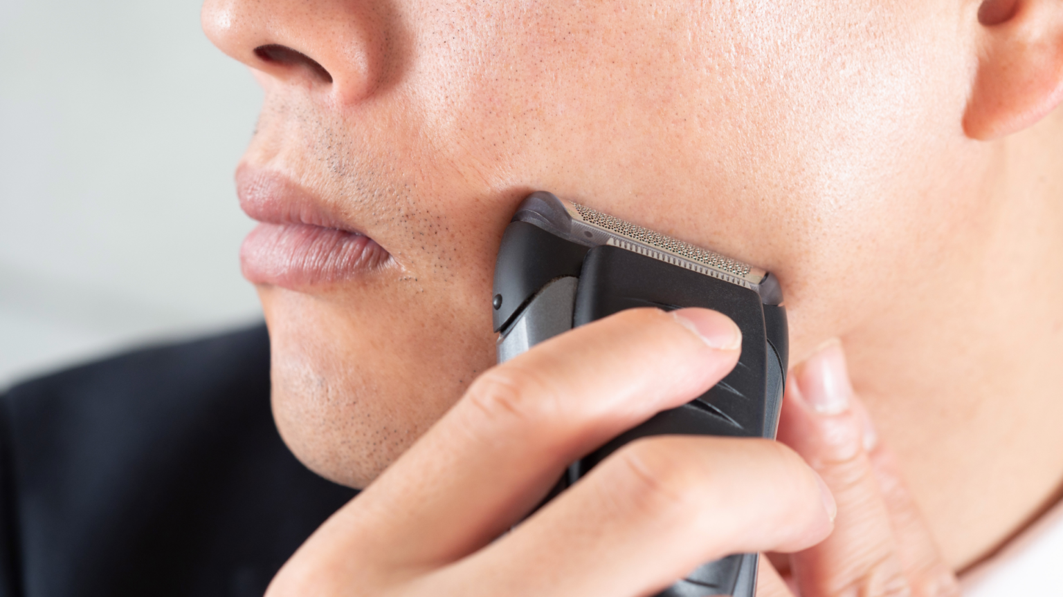 Best Way To Shave Your Face With An Electric Razor