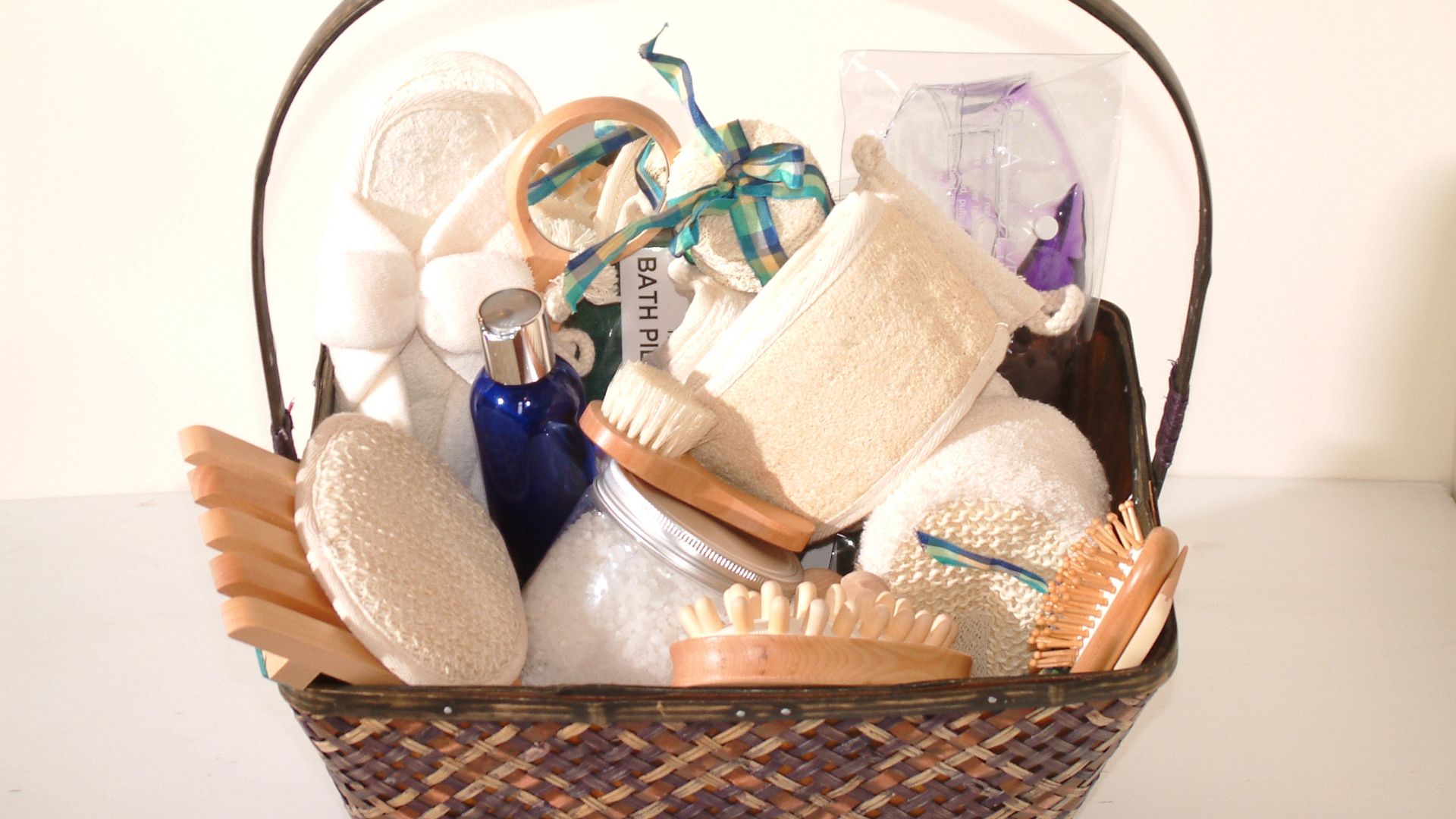 Tips for Creating a DIY Gift Basket for Mother’s Day